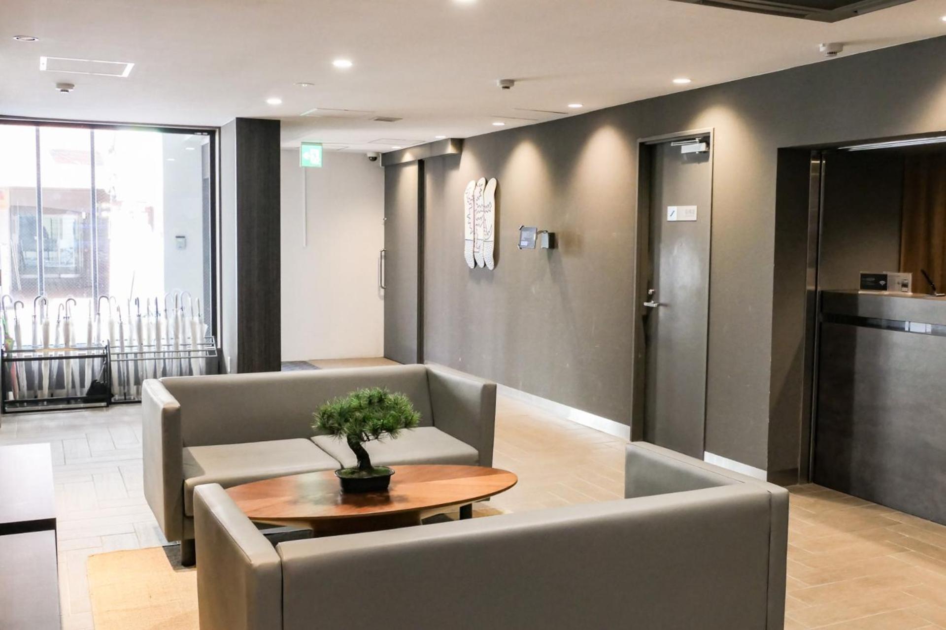 Wayfarer Shinsaibashi Hotel Osaka Bagian luar foto