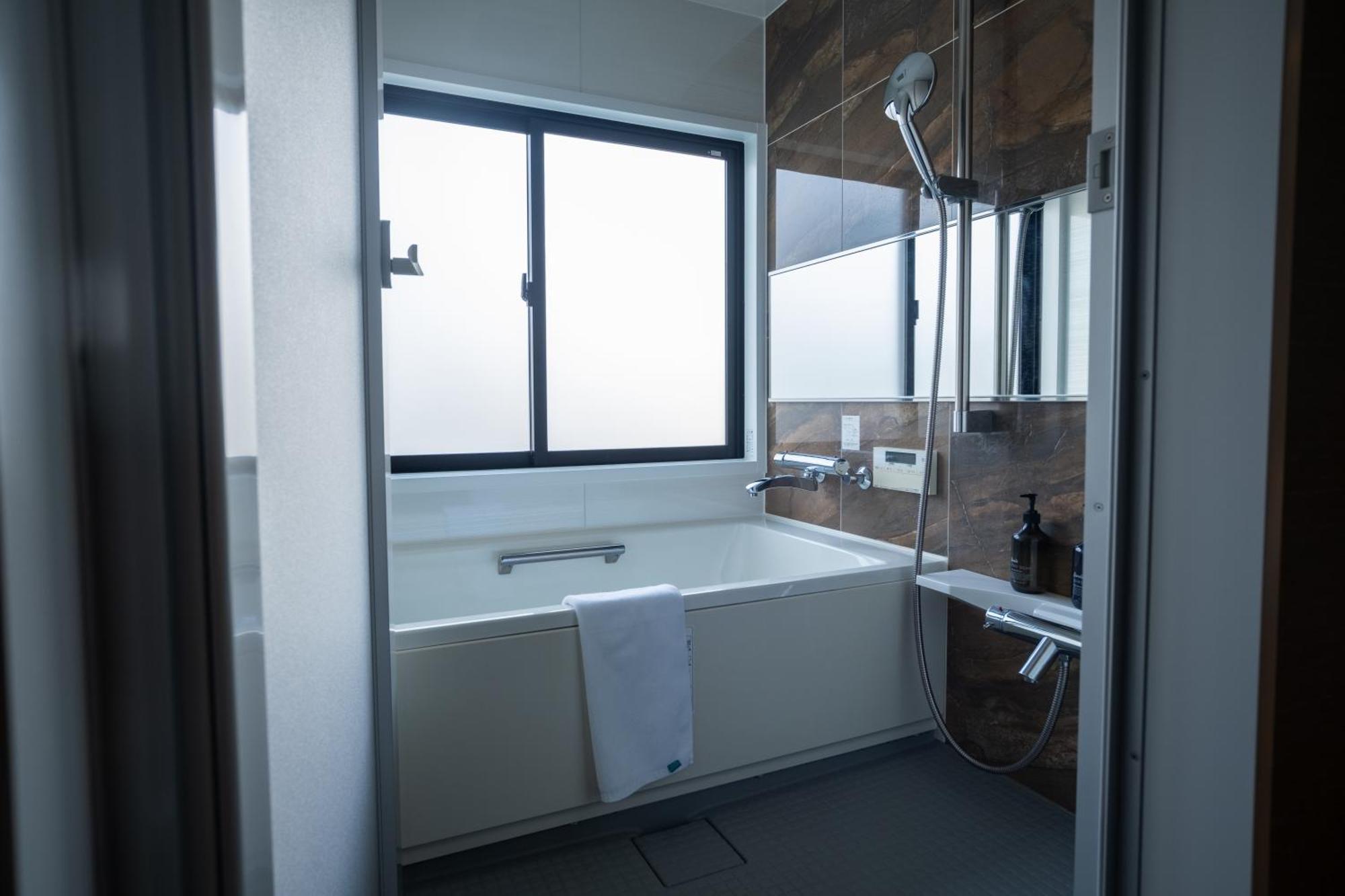 Wayfarer Shinsaibashi Hotel Osaka Bagian luar foto