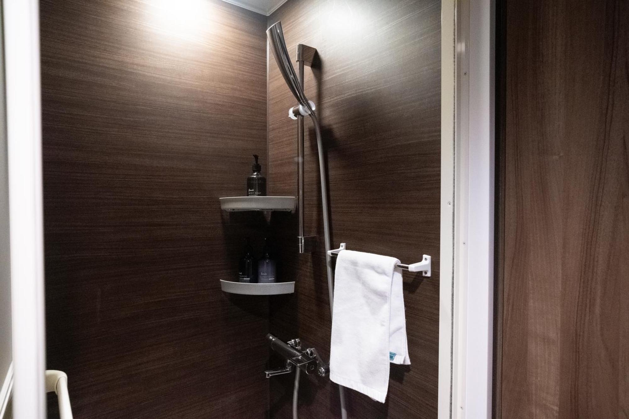 Wayfarer Shinsaibashi Hotel Osaka Ruang foto